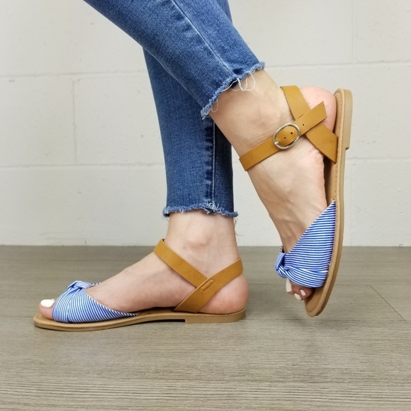 Cute Blue & White Flat Striped Sandals - G - Picture 8 of 8